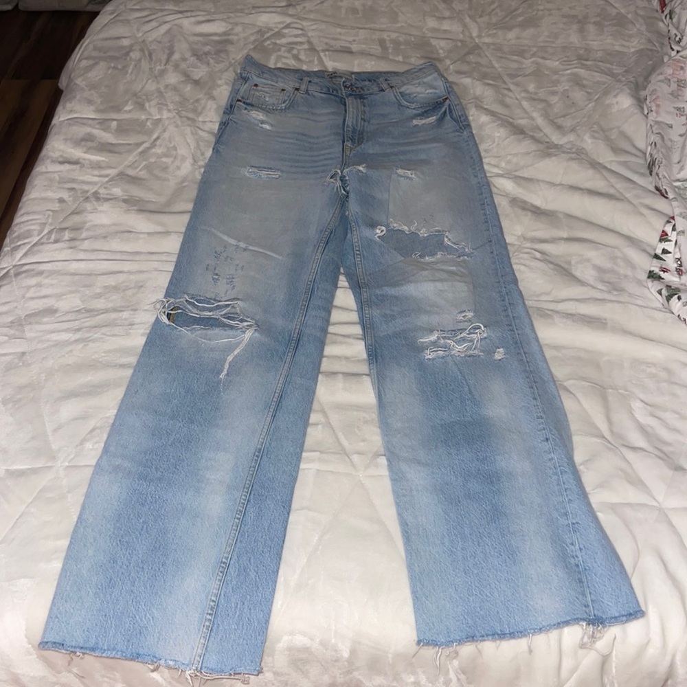 Zara ‘the 90s full length” distressed jeans